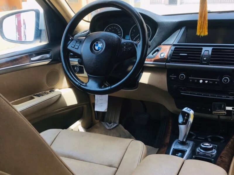 Belle Bmw X5 année 2010 à vendre